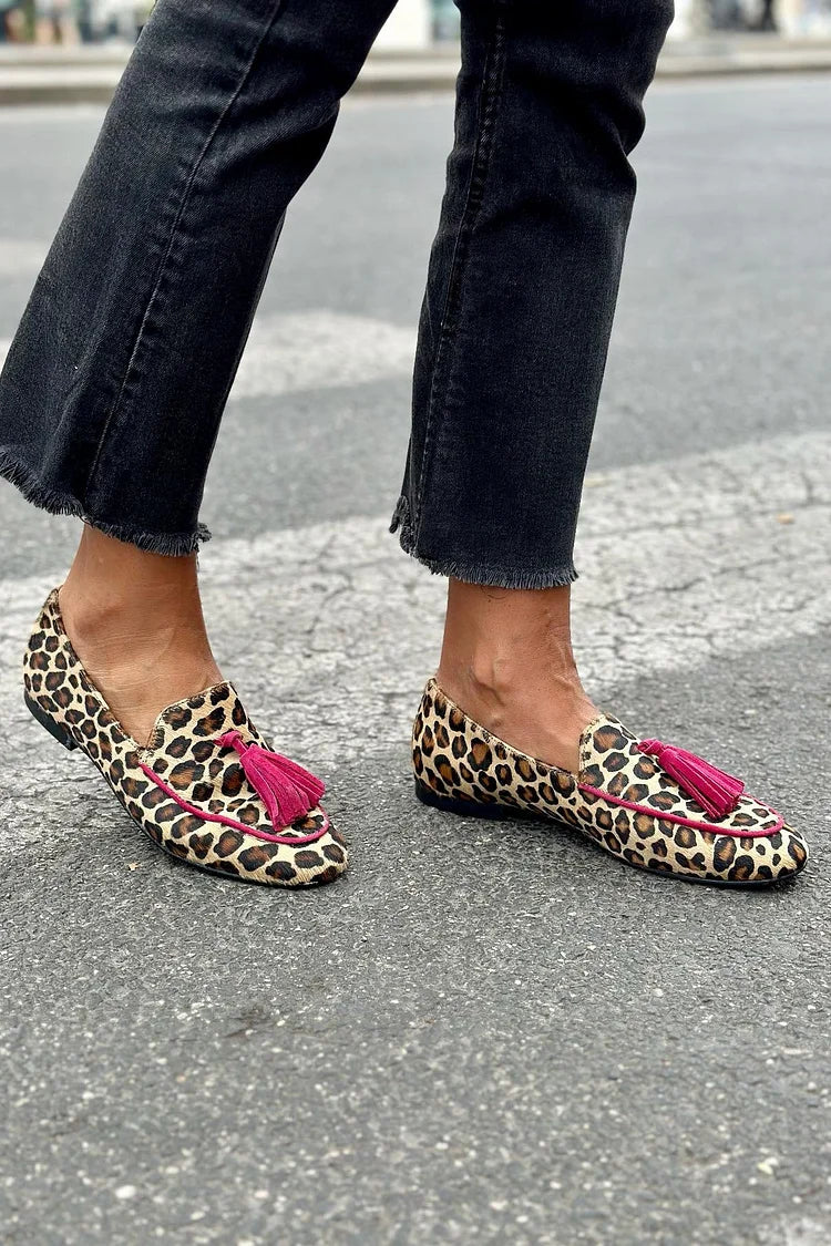 Rosalie - Mocassim de Oncinha com Bico Redondo e Tassel