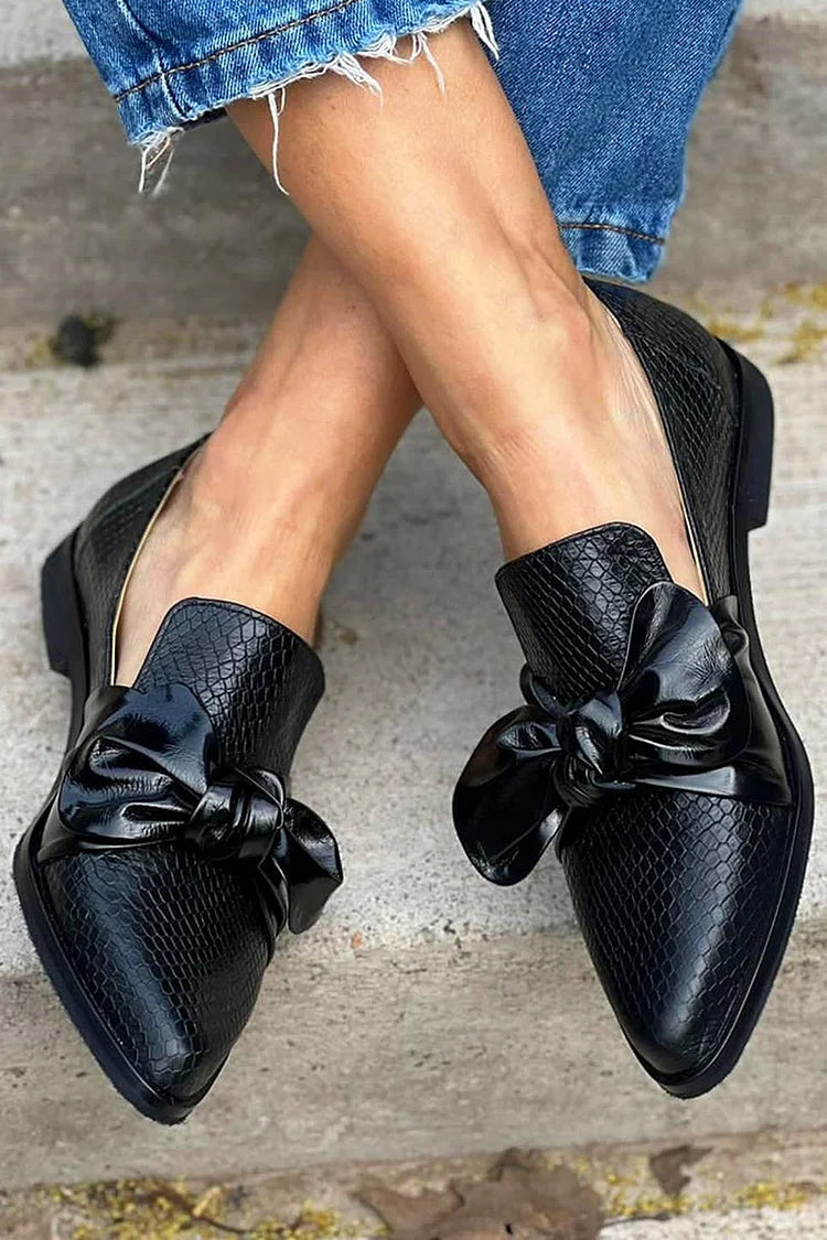 Chelsea - Sapato Slip-On de Bico Fino com Laço Grande