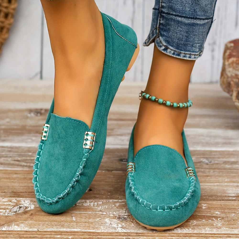 Linda - Mocassim Drive com Costura Aparente e Detalhe Metálico