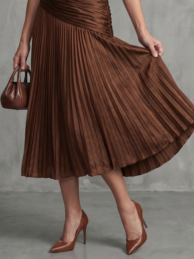 Bianca - Vestido Midi Listrado com Cintura Plissada