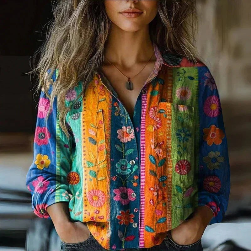 Valentina - Blusa Estampada com Bolsos no Peito