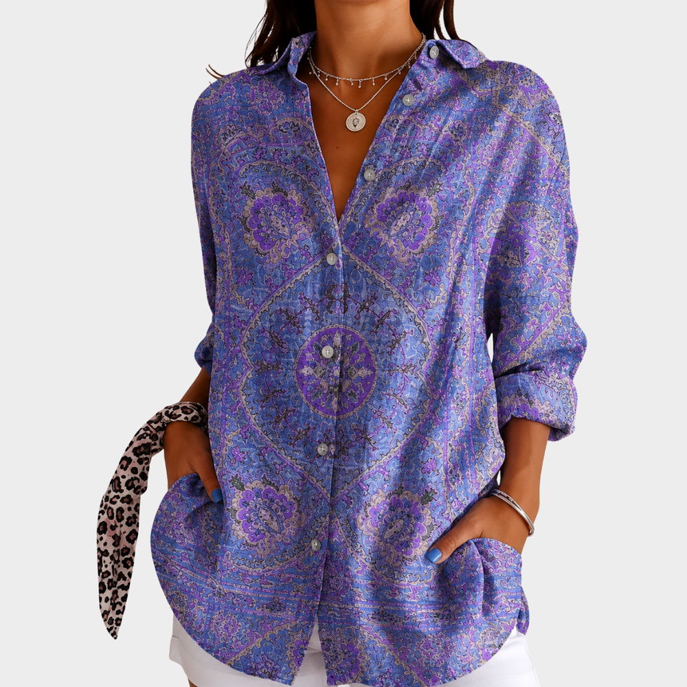 Patrícia - Blusa com Estampa de Mandala e Bolsos Frontais