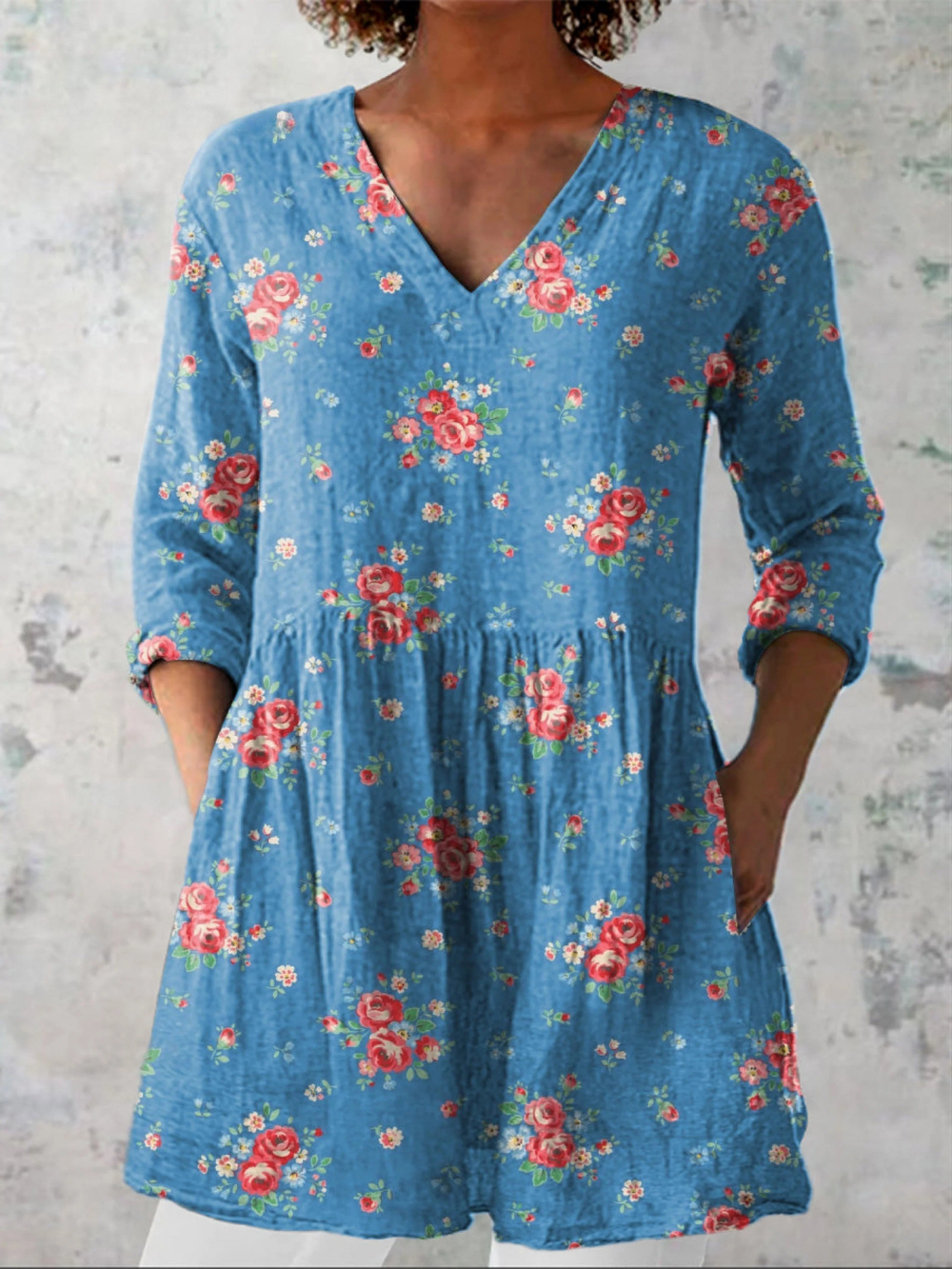 Melanie - Blusa Alongada Decote V Buquês Miúdos