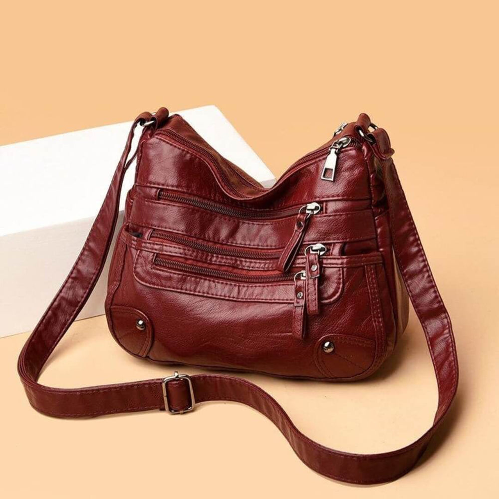 Sílvia - Bolsa de Ombro com Cantos Rebitados e Zíperes