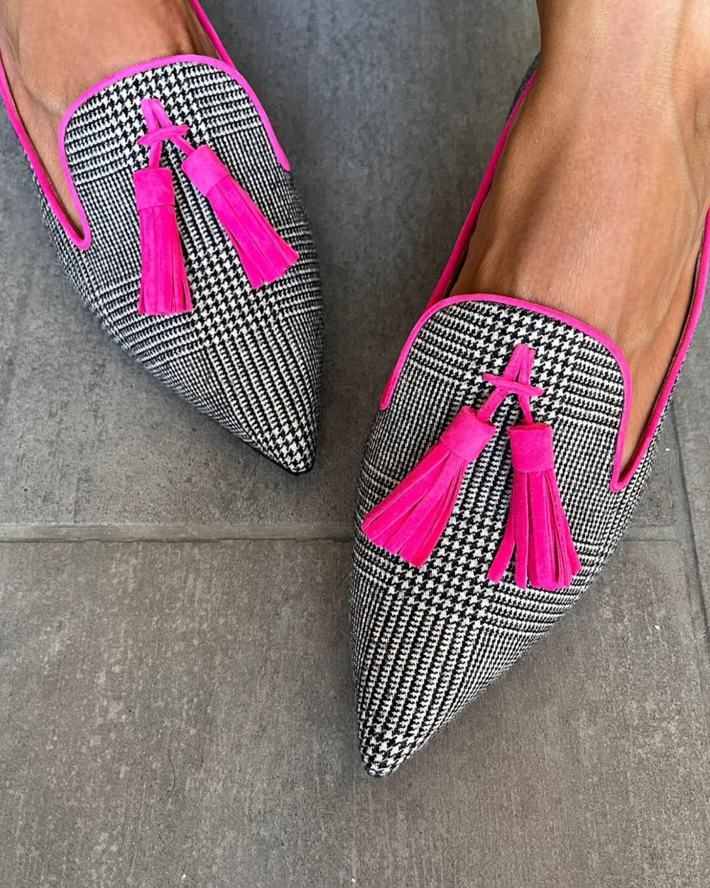 Betty - Sapatilha Xadrez de Bico Fino com Tassel