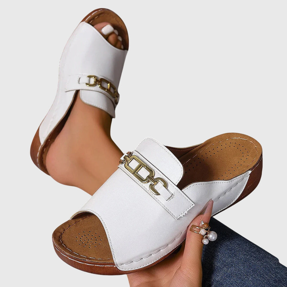 Kimberly - Tamanco Peep Toe com Corrente Metálica