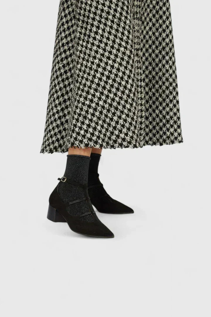 Lyn - Scarpin de Bico Fino com Tiras e Salto Bloco