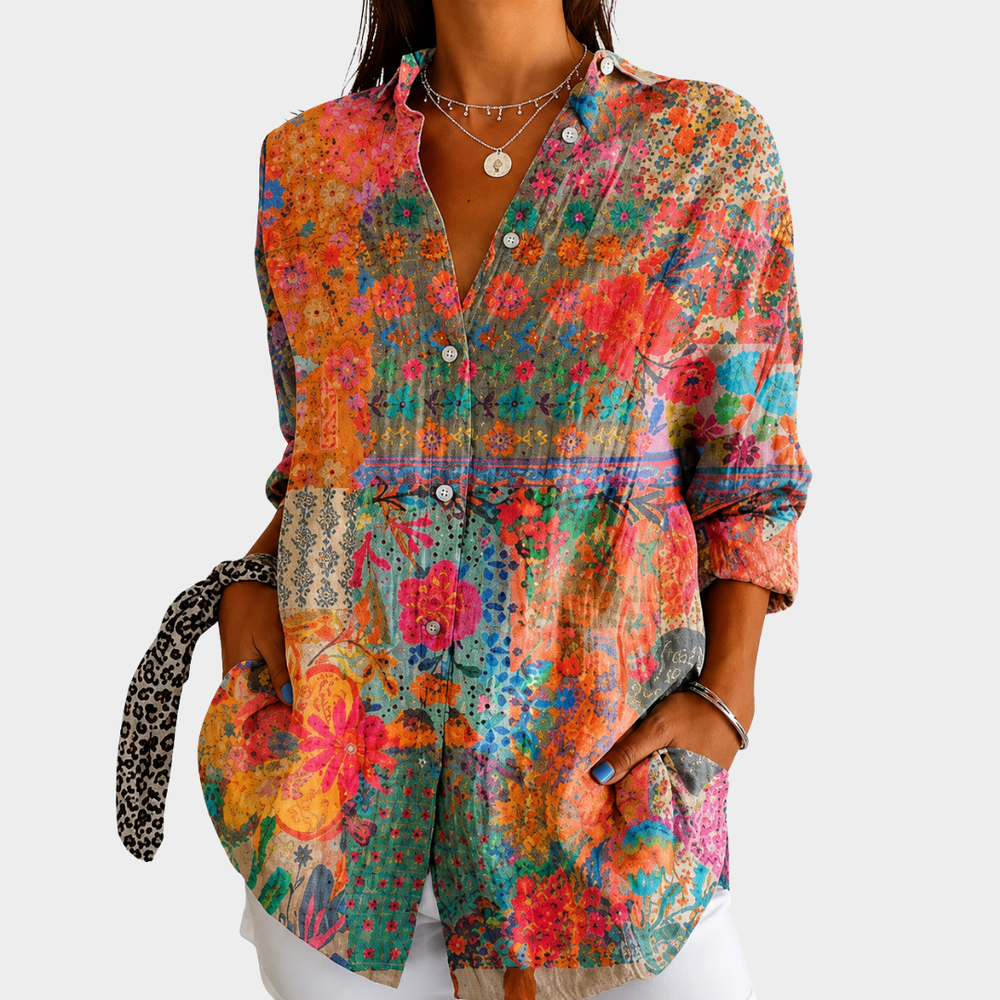 Nicole - Blusa com Estampa Patchwork Floral e Barra Arredondada
