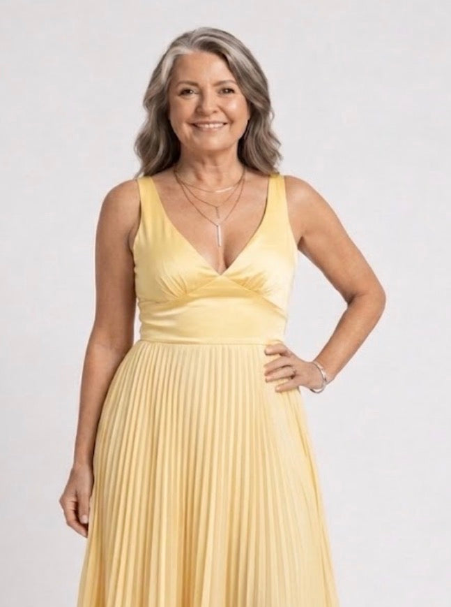 Camila - Vestido Longo Plissado com Decote V