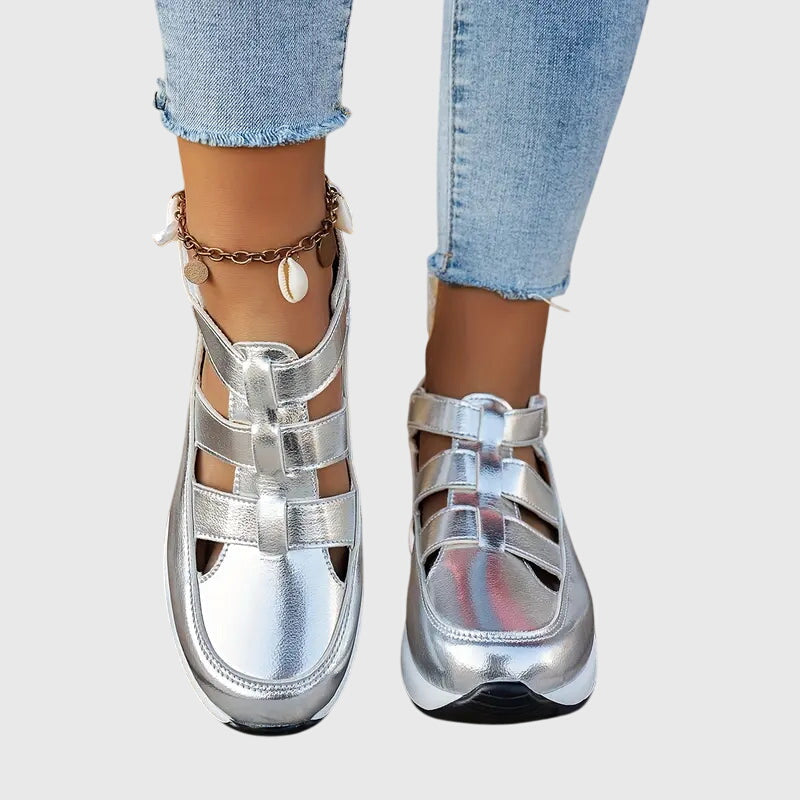 Judy - Tênis Vazado com Tiras de Velcro e Plataforma