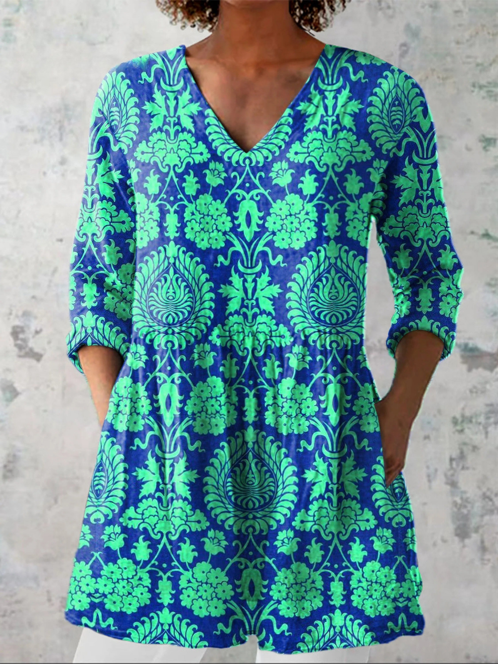 Ines - Blusa Alongada Decote V Estampa Damasco