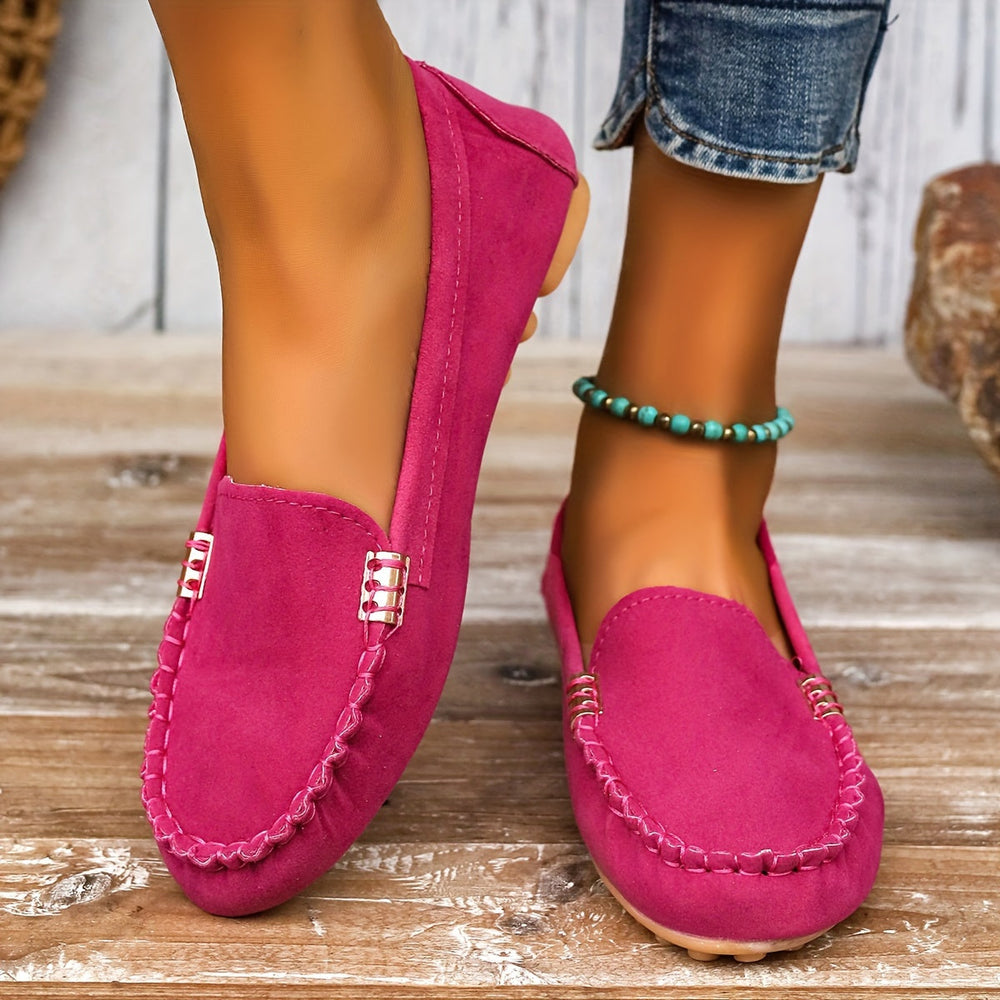 Linda - Mocassim Drive com Costura Aparente e Detalhe Metálico