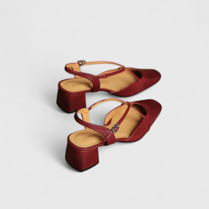 Mikaela - Scarpin Slingback de Bico Quadrado e Salto Bloco