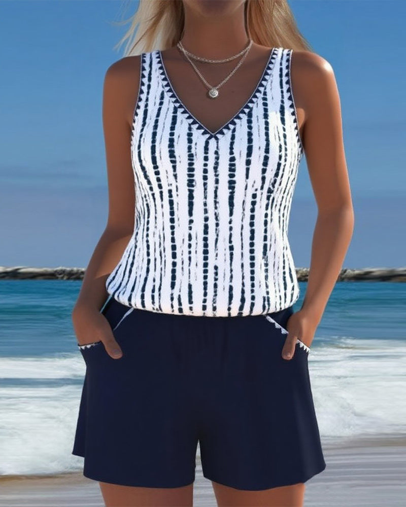 Mia - Tankini Decote V com Shorts de Bolsos