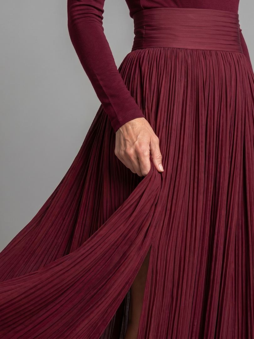 Lana - Vestido Midi de Manga Longa com Gola Alta e Cintura Marcada