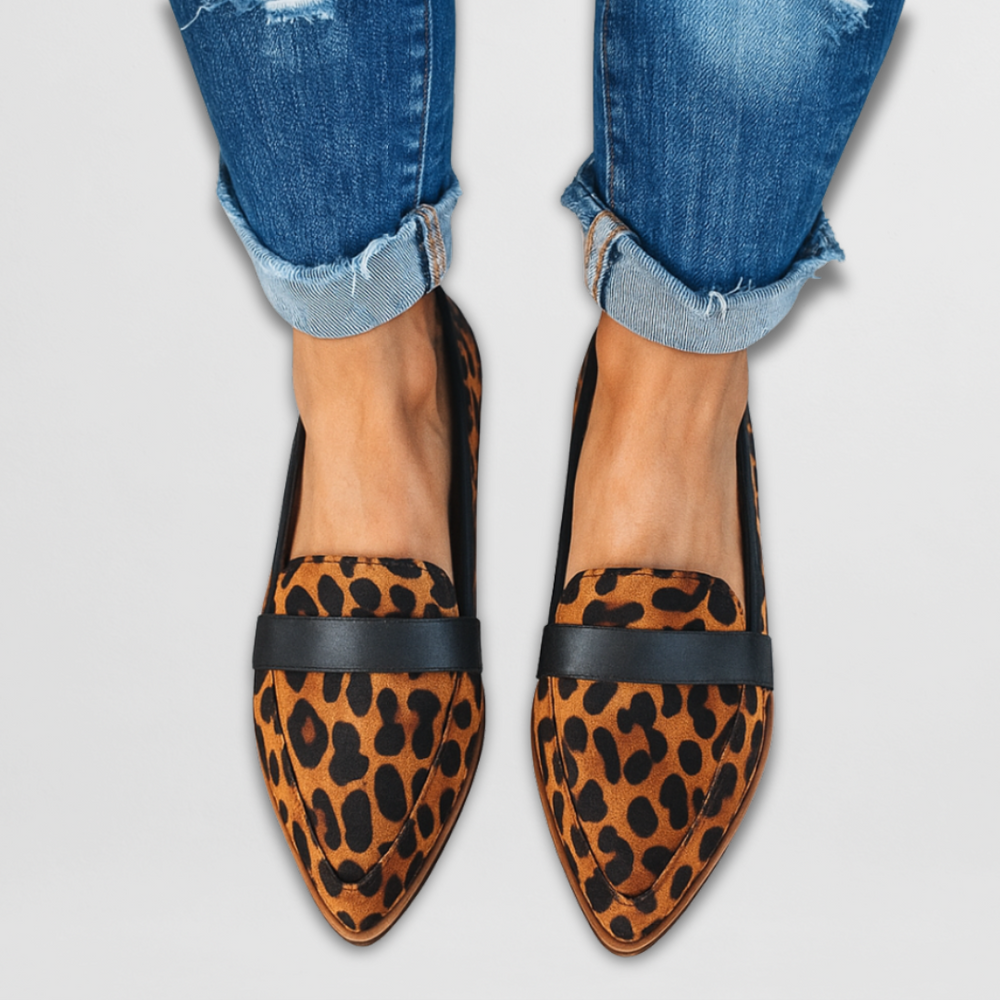 Maisie - Mocassim de Bico Fino com Laterais Baixas