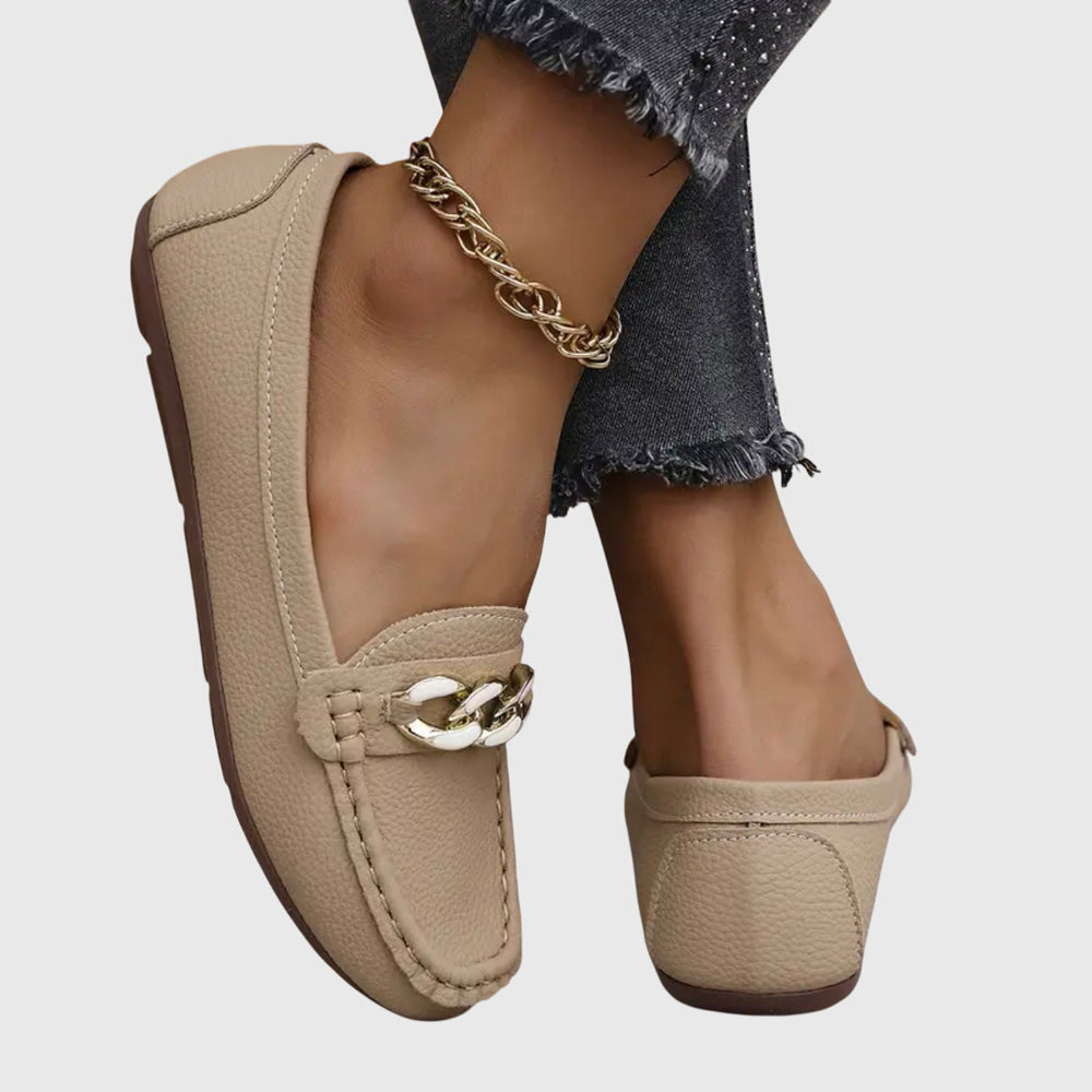 Silene - Mocassim Feminino com Corrente