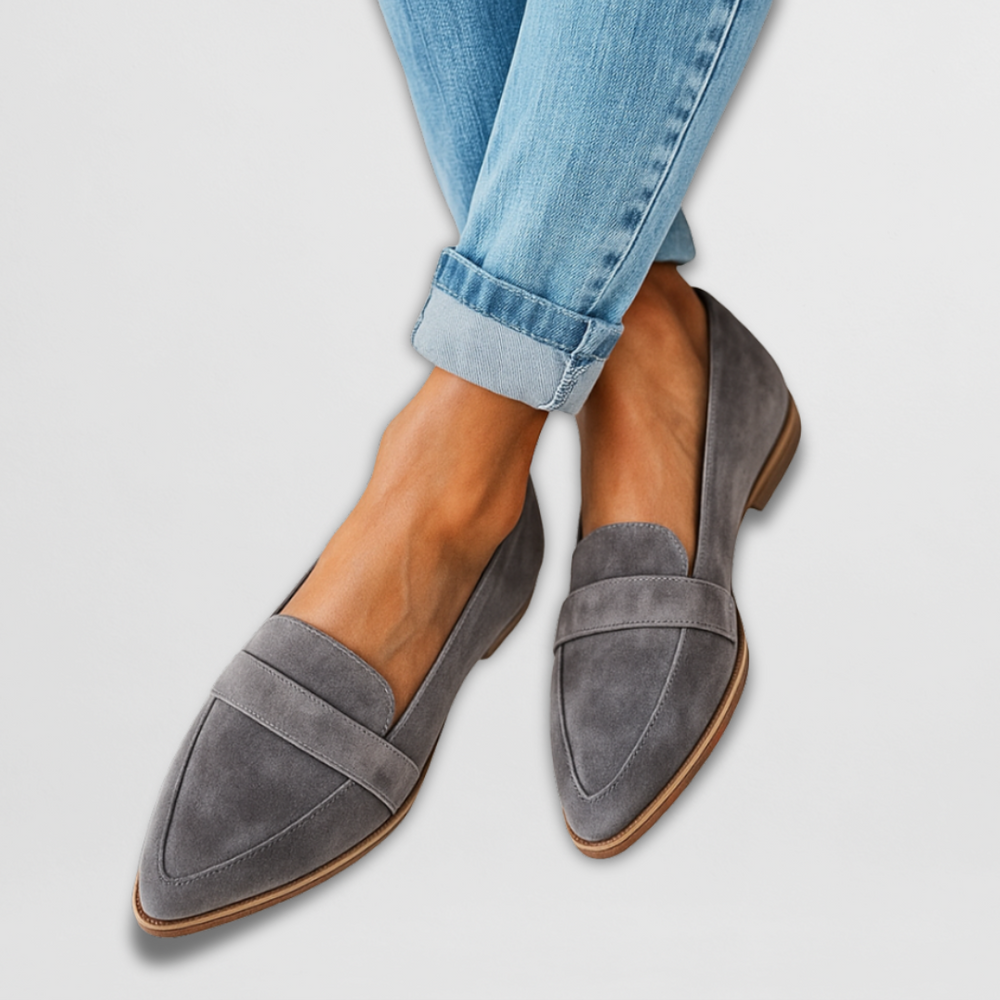 Maisie - Mocassim de Bico Fino com Laterais Baixas