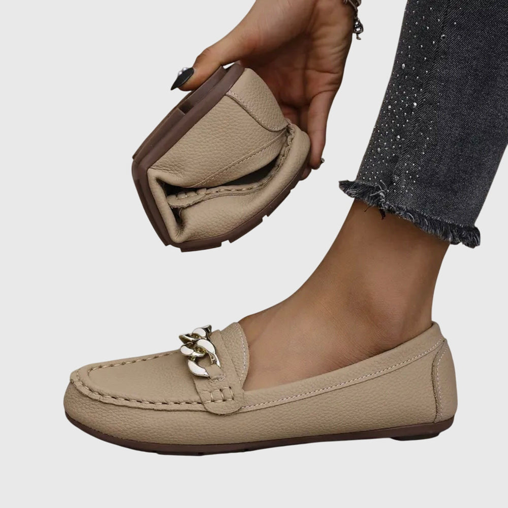 Silene - Mocassim Feminino com Corrente