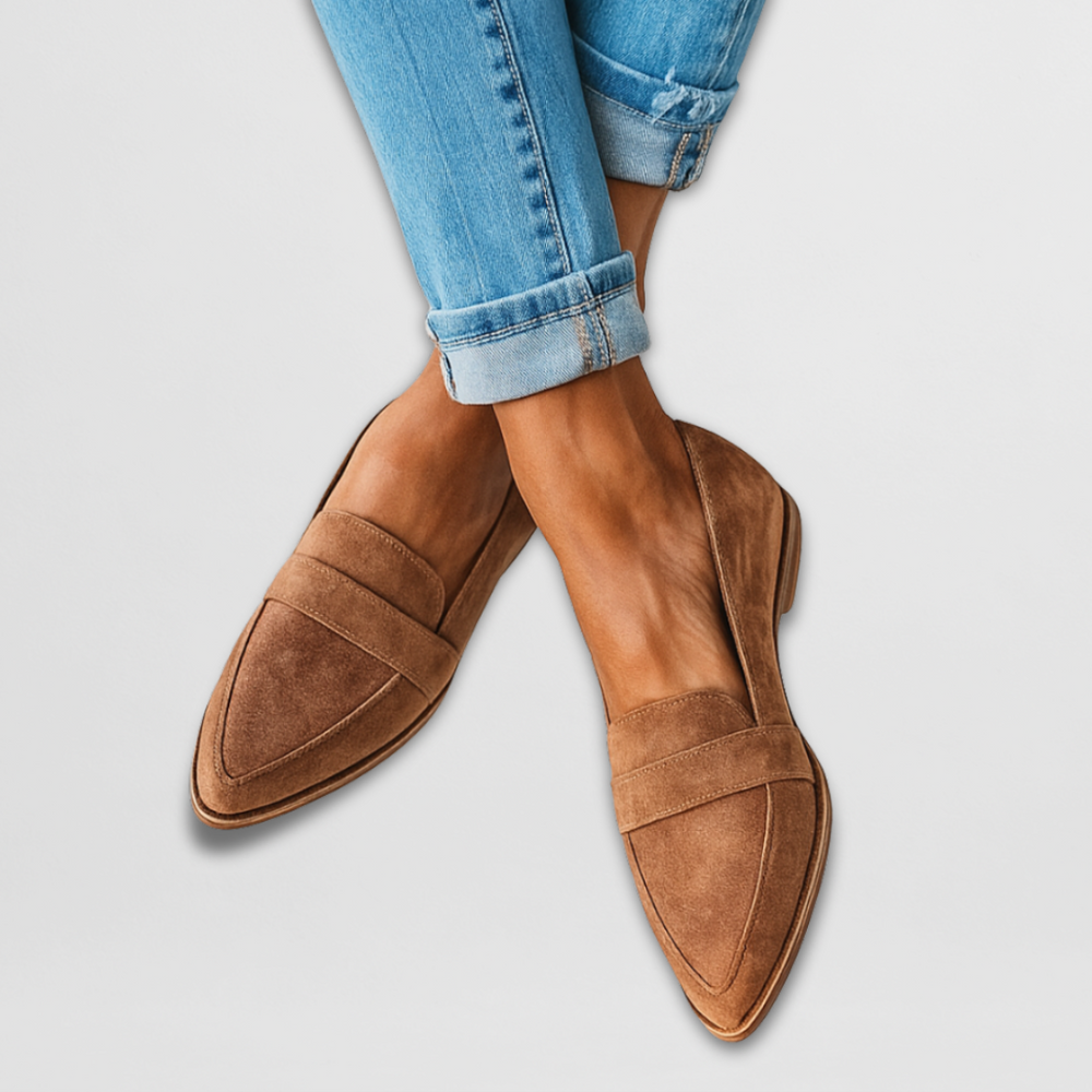 Maisie - Mocassim de Bico Fino com Laterais Baixas