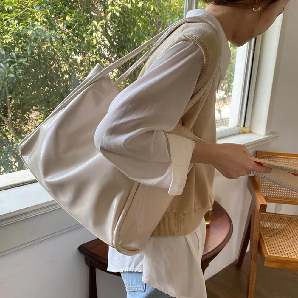 Patrícia - Bolsa Tote Macia com Alças Finas
