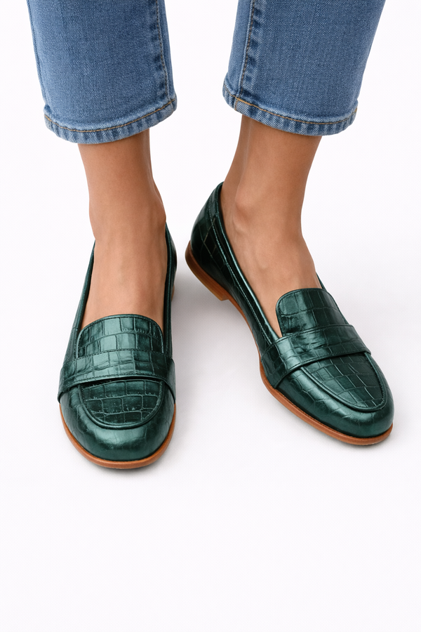 Clarisse - Mocassim de Textura Croco com Tira Frontal