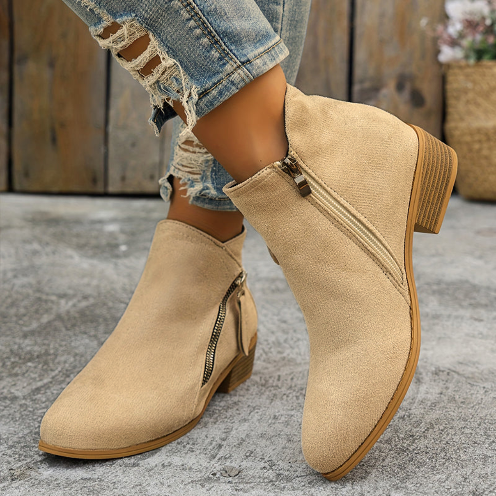 Joanna - Bota de Cano Curto com Zíper Diagonal