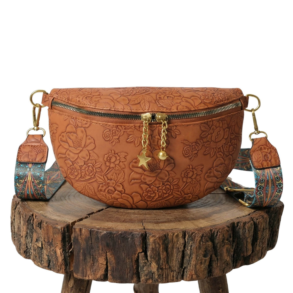 Rosana - Bolsa Transversal Meia-Lua com Relevo Floral