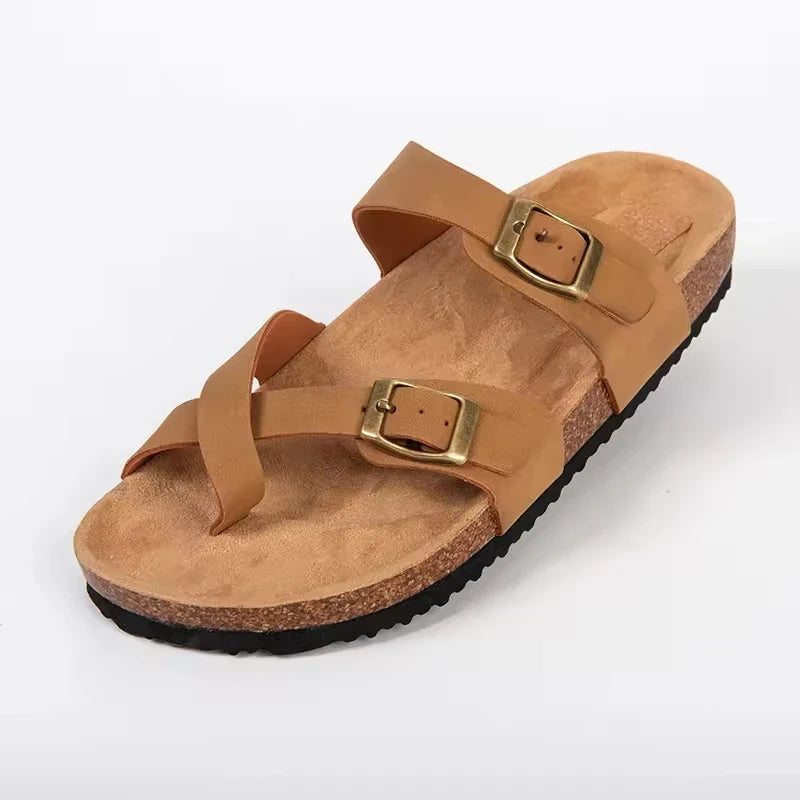 Carolina - Chinelo com Alça no Dedo e Duas Fivelas Metálicas