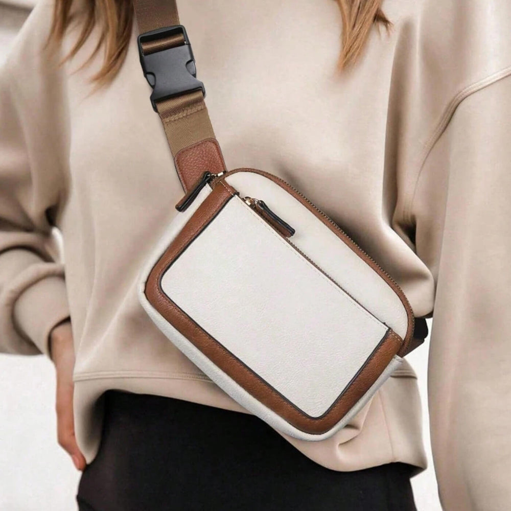 Tatiana - Bolsa Transversal Tipo Pochete com Bolso Frontal
