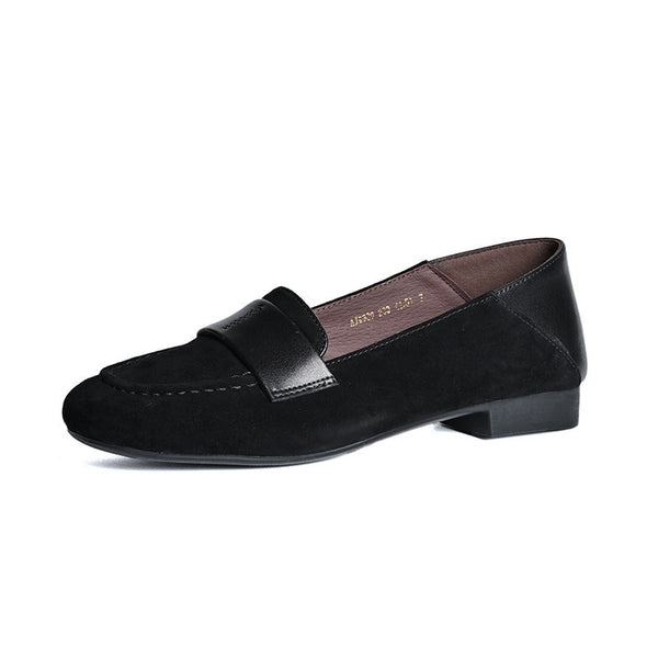Elra - Mocassim com Tira Larga e Pesponto Frontal