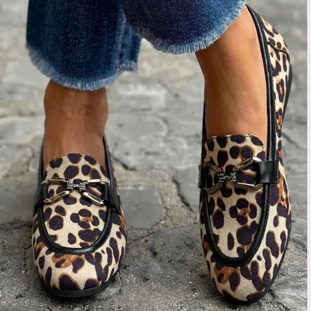 Geneva - Mocassim de Onça com Fivela de Strass e Vivo