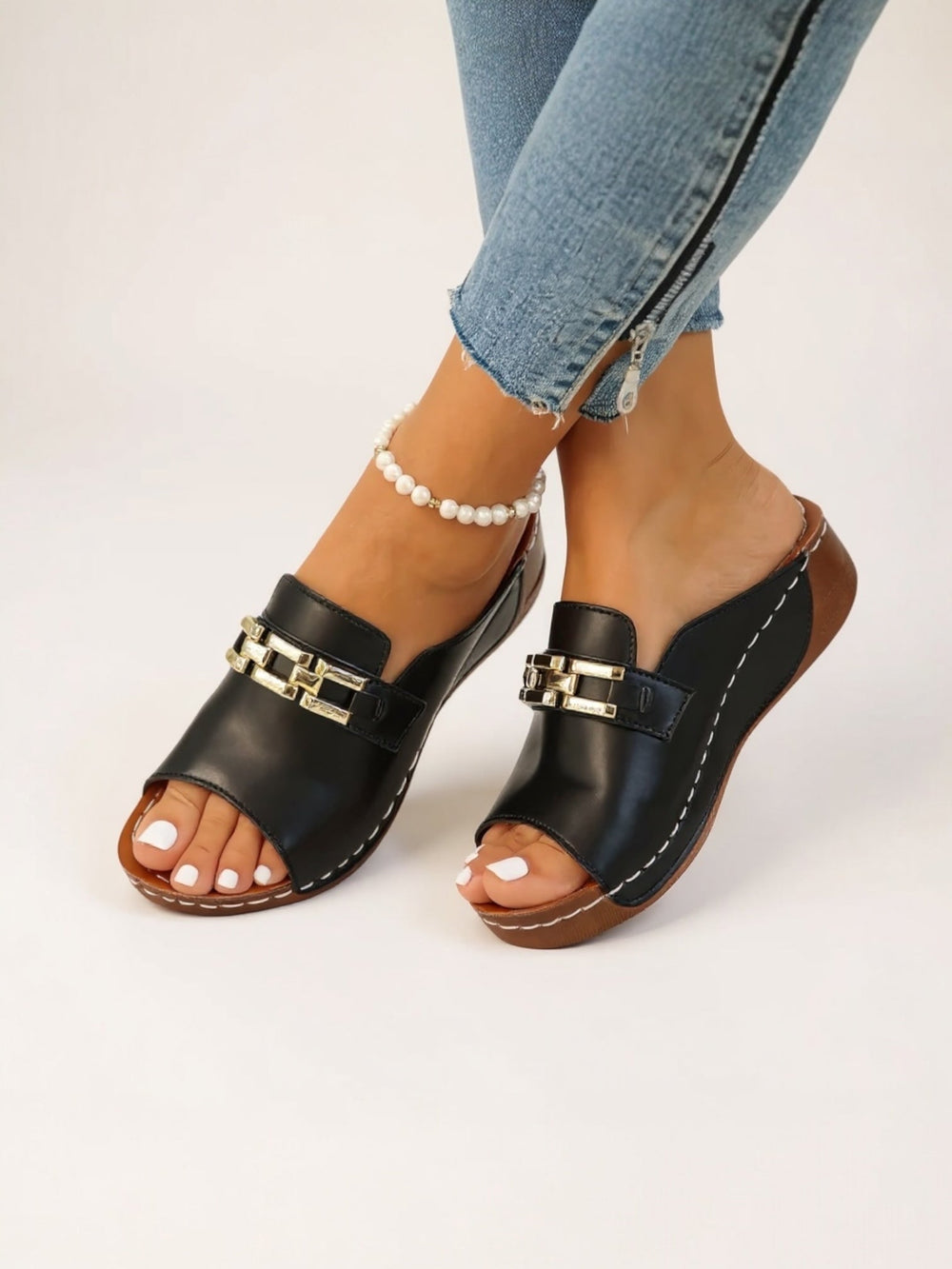 Gilvânia - Sandália Feminina Slip On