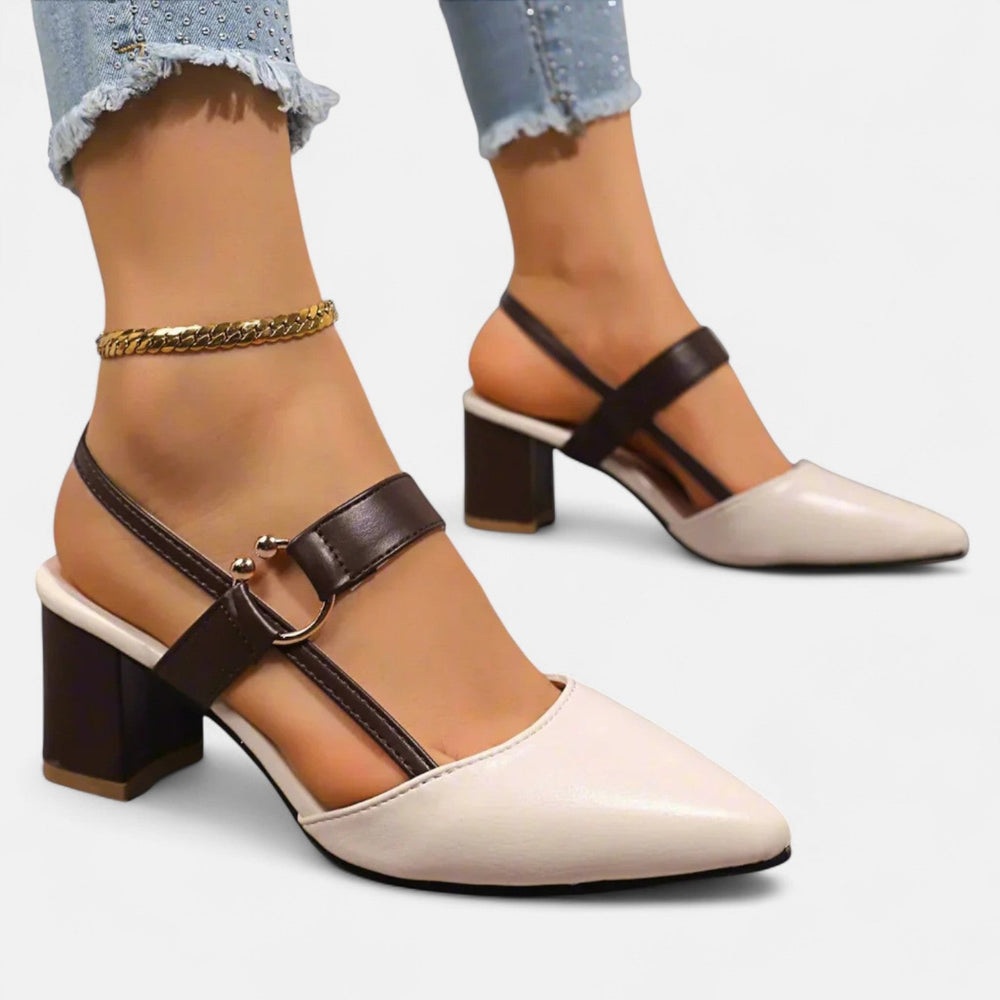 Carla - Scarpin Slingback de Bico Fino com Argola
