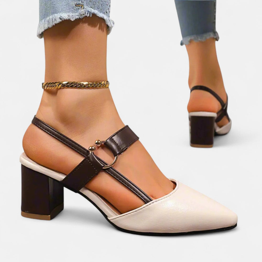 Carla - Scarpin Slingback de Bico Fino com Argola