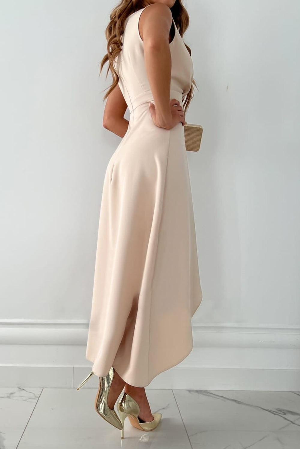 Estela - Vestido Midi Envelope com Decote V