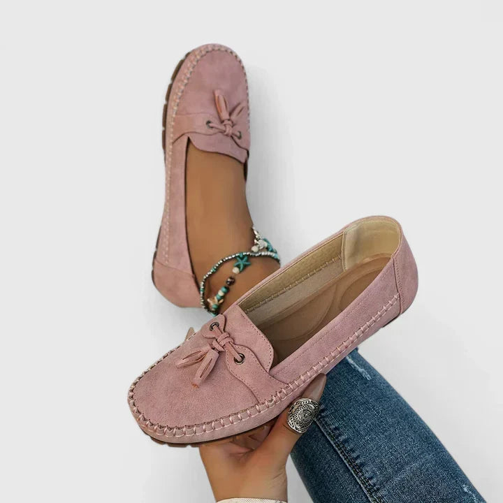 Tomazia - Mocassim Feminino de Camurça com Laço