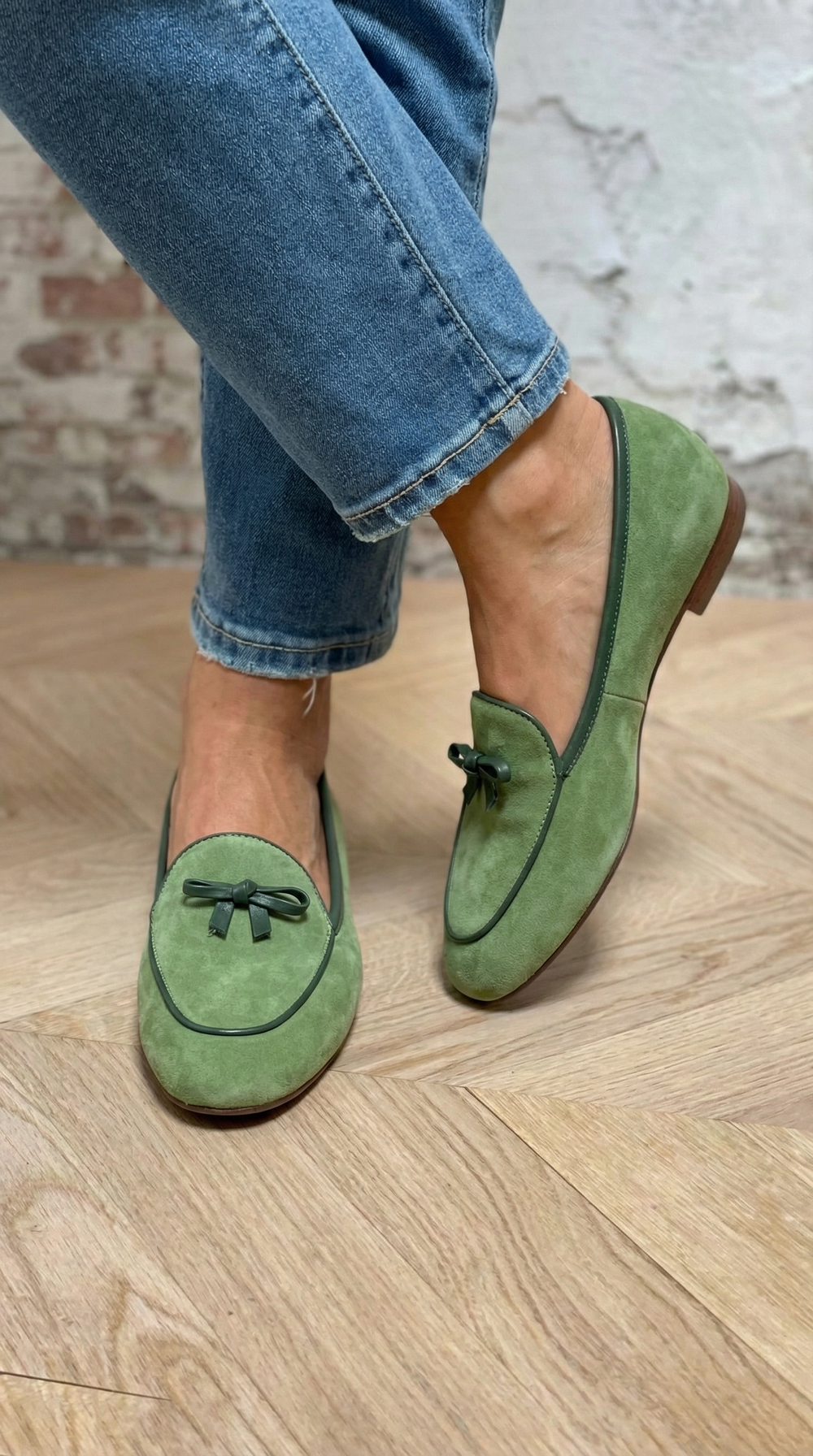 Genevieve - Mocassim com Lacinho de Tassel e Salto Baixo