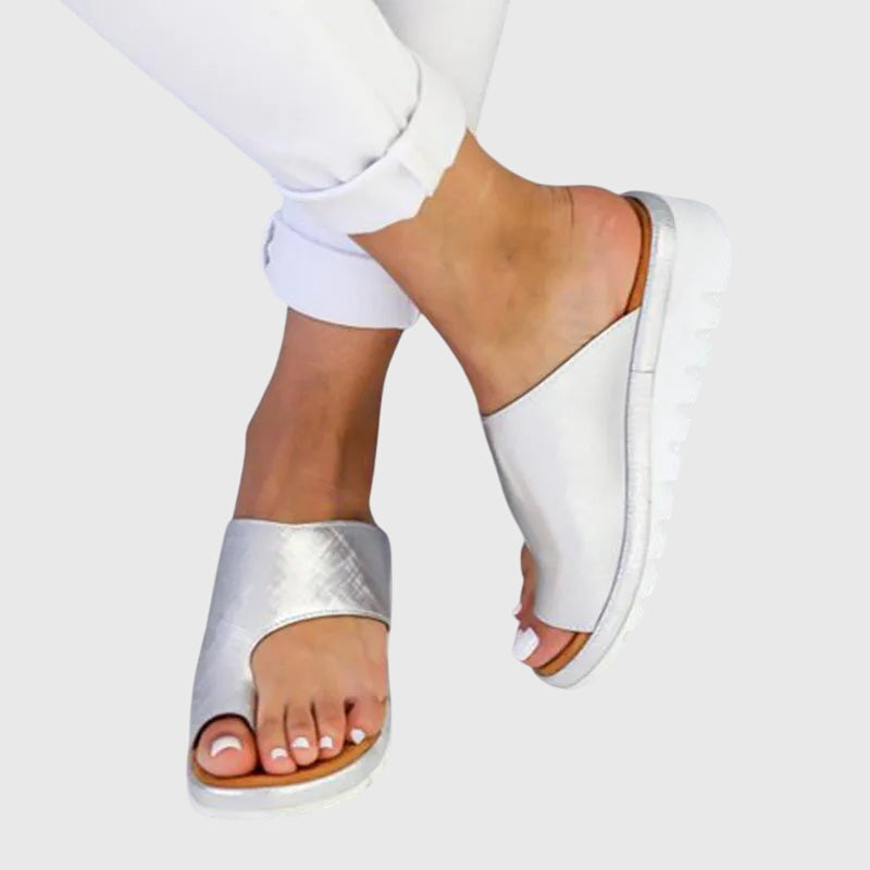 Lizzie - Chinelo Plataforma com Alça no Dedão