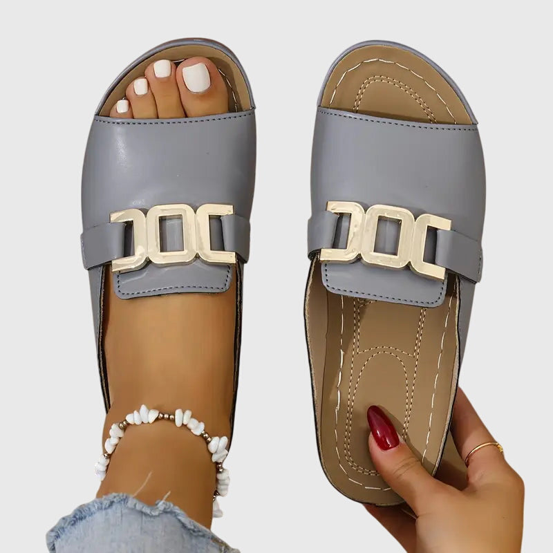 Kathryn - Sandália Confortável com Fivela