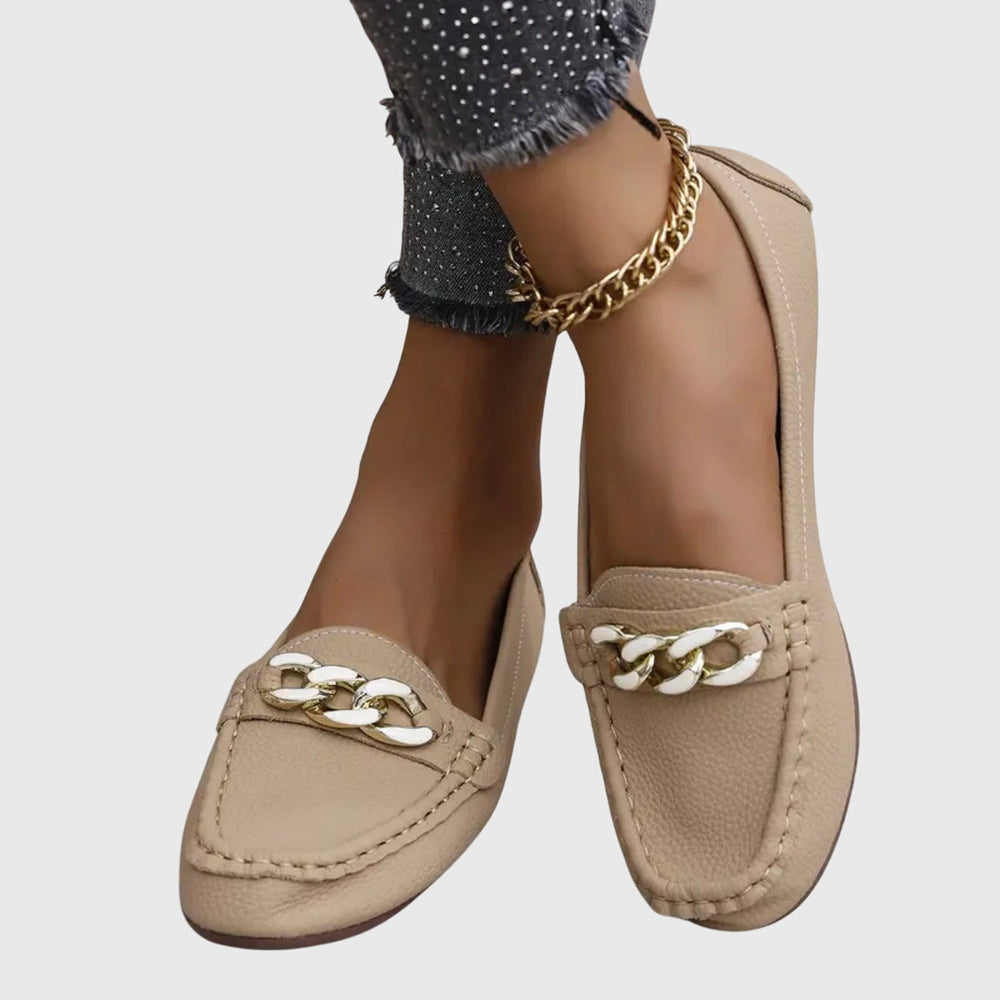 Silene - Mocassim Feminino com Corrente