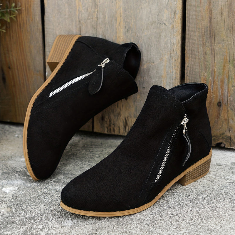Joanna - Bota de Cano Curto com Zíper Diagonal