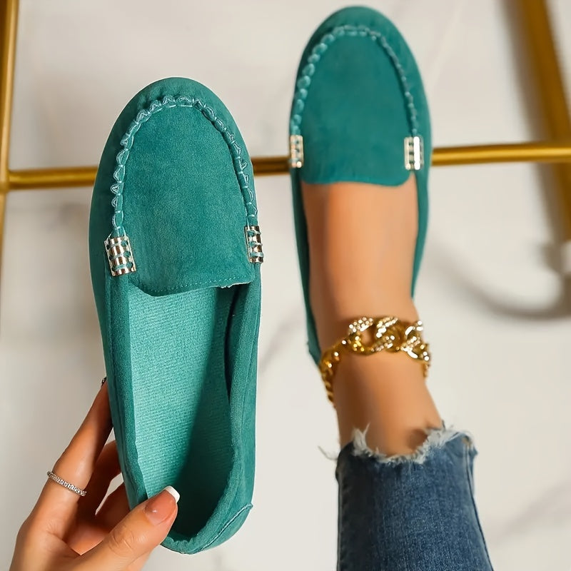 Linda - Mocassim Drive com Costura Aparente e Detalhe Metálico