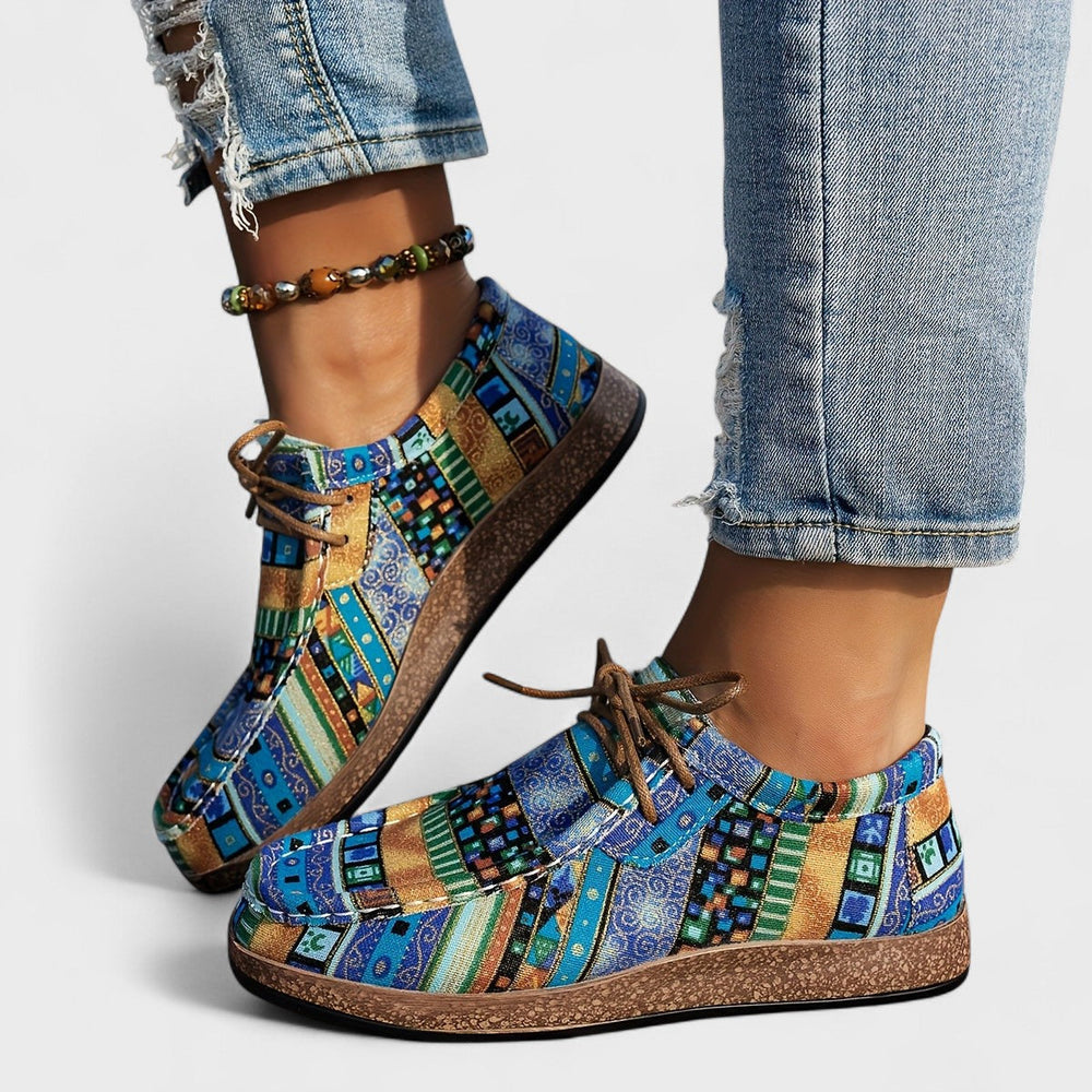 Bruna - Mocassim Estampado com Cadarço e Solado Texturizado