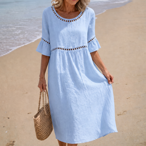 Hélène - Vestido Midi com Manga Sino e Detalhes Vazados