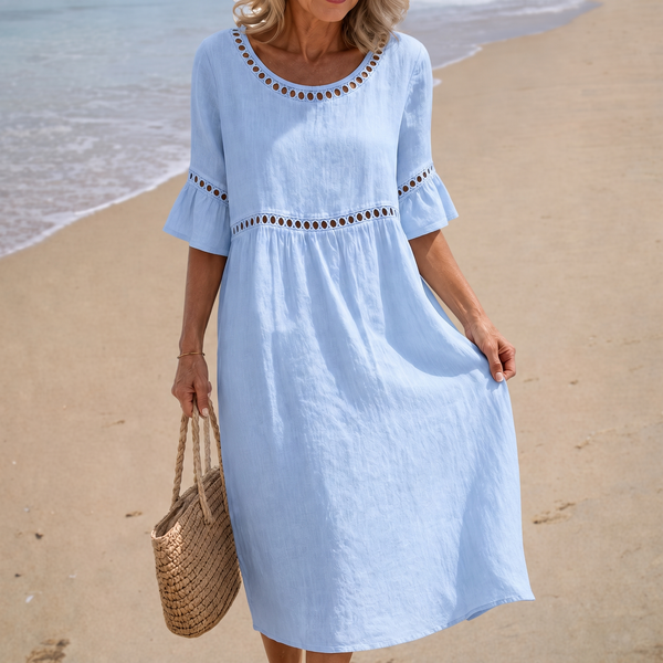 Hélène - Vestido Midi com Manga Sino e Detalhes Vazados
