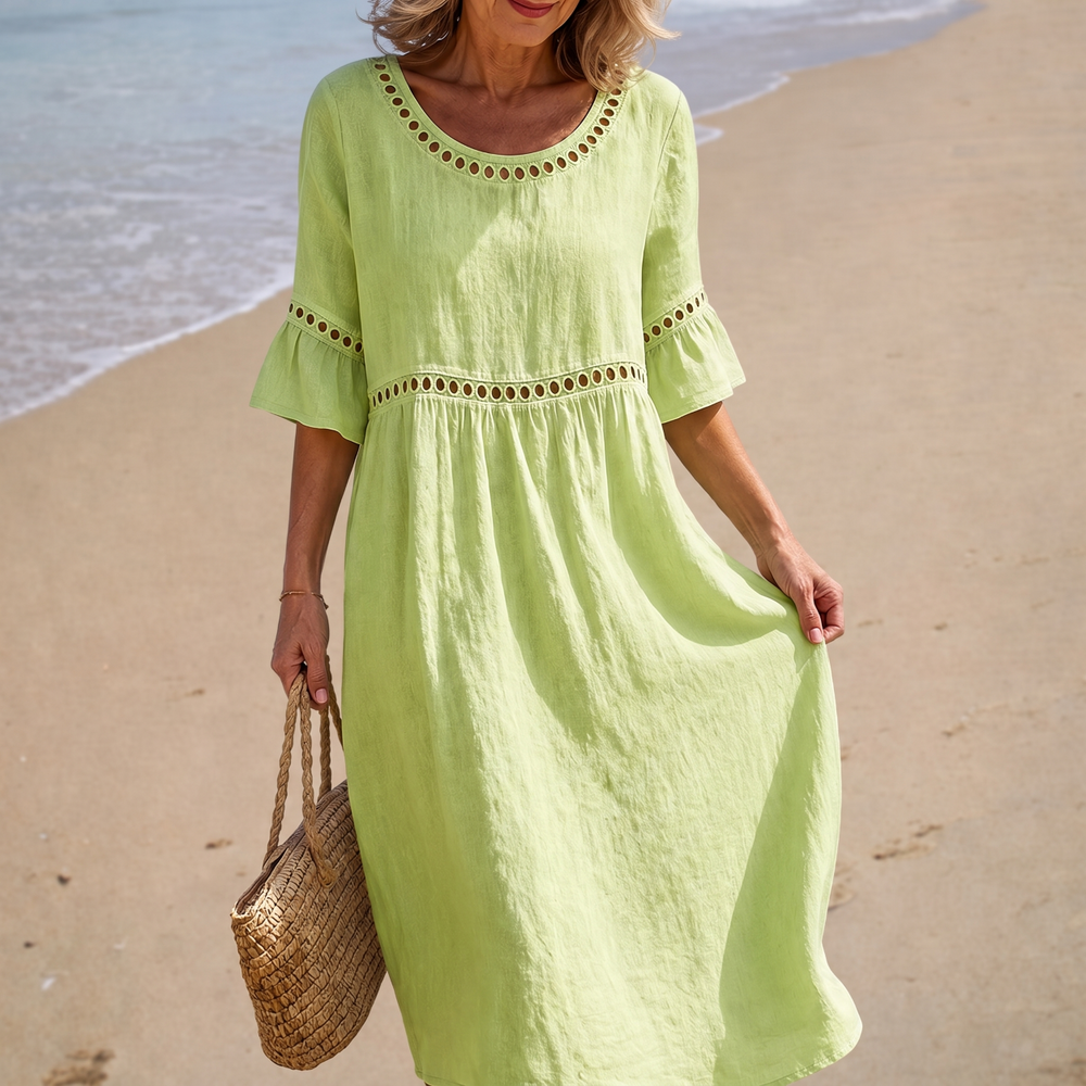 Hélène - Vestido Midi com Manga Sino e Detalhes Vazados
