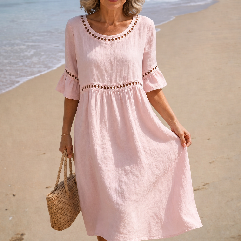 Hélène - Vestido Midi com Manga Sino e Detalhes Vazados