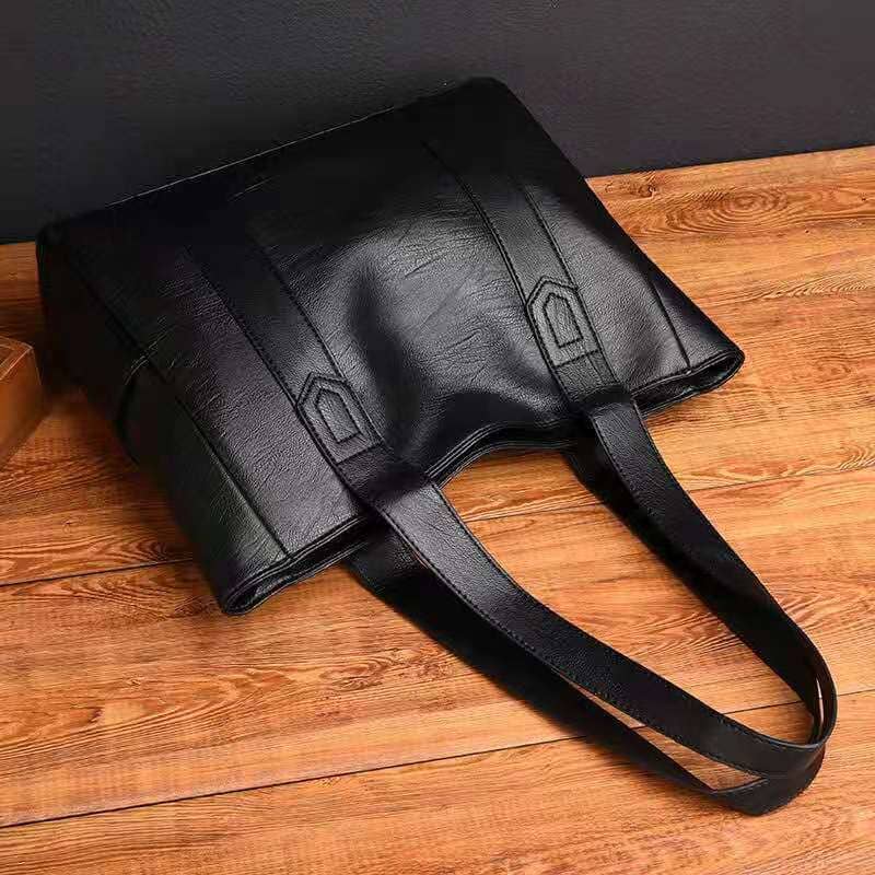 Tertulina - Bolsa Feminina de Couro Espaçosa