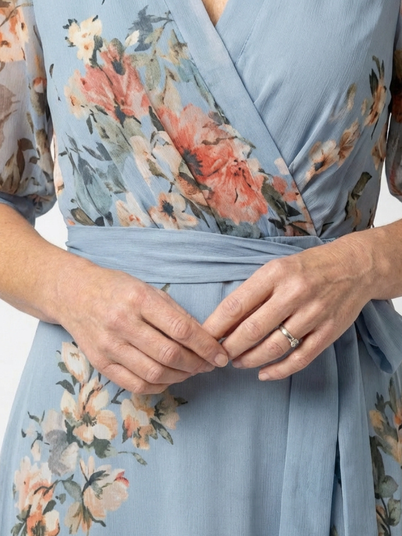 Elowen - Vestido Longo Floral Envelope com Decote V